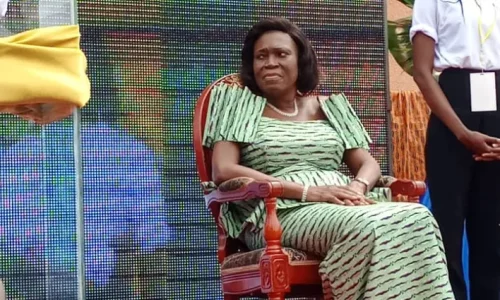 Côte d’Ivoire : l’ex première dame Simone Gbagbo crée son parti politique et se projette vers la présidentielle de 2025.