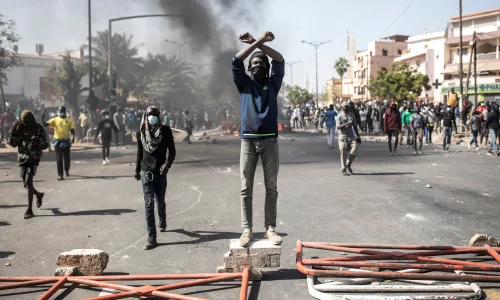 Victimes des inondations, les populations de Mbao manifestent leur colère.