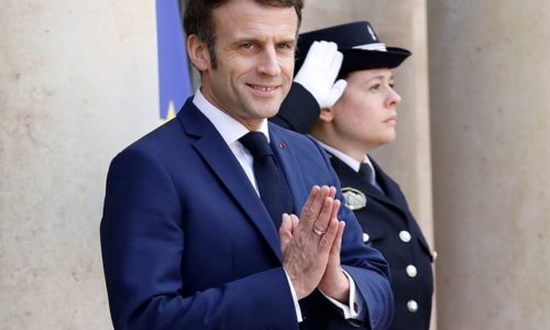 Emmanuel Macron en visite officielle en Algérie pour relancer la relation bilatérale.