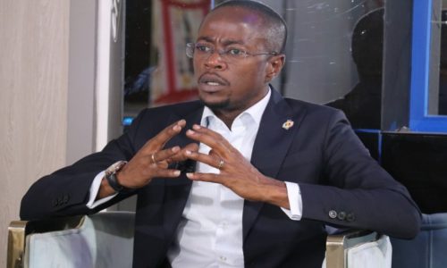 Abdou Mbow à Ousmane Sonko : « Manipulateur, démagogue, imposteur – À quel Sonko se fier ?