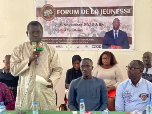 cheikh issa sall face aux jeunes