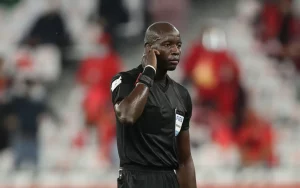 Lire la suite à propos de l’article Qatar 2022 : L’arbitrage sénégalais entre en jeu ce Mardi.