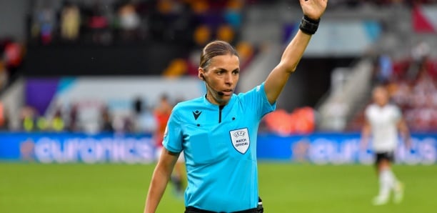 Qatar : Stéphanie Frappart, première femme arbitre du mondial.