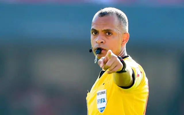 l'arbitre du match sengal vs pays bas