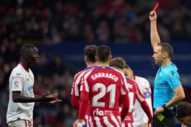 Liga Santander : Le FC Séville fait appel au carton rouge de Pape Gueye contre l’Atletico Madrid