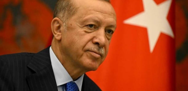 Turquie: Erdogan en tête du scrutin présidentiel sur 25% de bulletins dépouillés