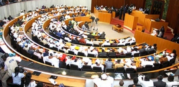 4Députés arrêtés hier  : L’opposition bloque les travaux, la séance suspendue