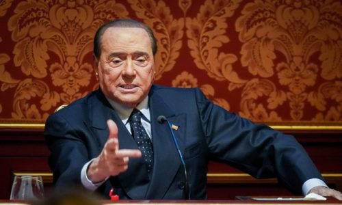 Silvio Berlusconi ,figure majeure de la droite italienne est mort