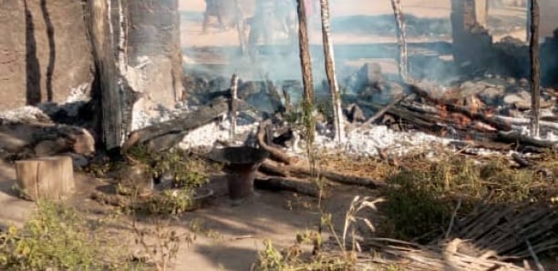 L’explosion d’un téléphone réduit en cendres tout un village et ses récoltes