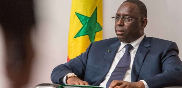 Macky Sall met le coude sur la République