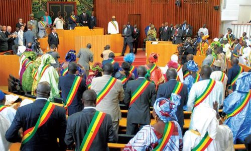 Règlement intérieur de l’Assemblée : Les propositions de loi de Abdou Mbacké Dolly et Nafy Diallo jetées à la poubelle pour plusieurs raisons