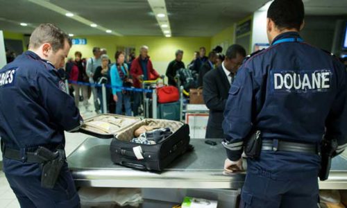 Une femme arrêtée avec 8 kilos de cocaïne à l’aéroport Roissy Charles-de-Gaulle